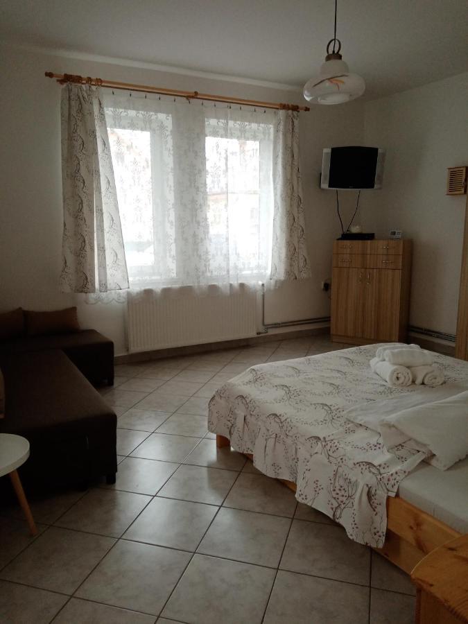 Eoetvoes Nyaralo Villa Сиофок Екстериор снимка